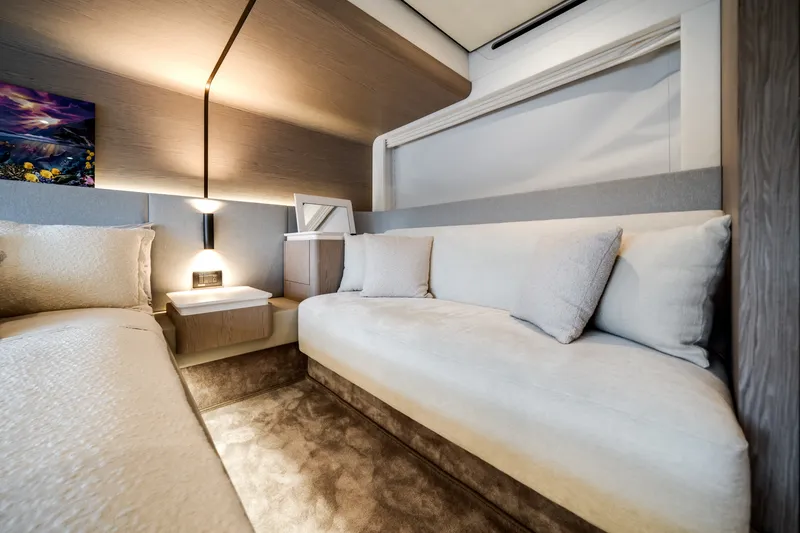 Slide: The Image of Azimut 53 FLY 2023 - 7458835
