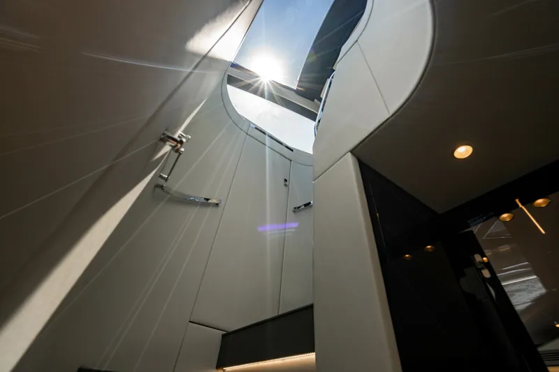 Slide: The Image of Azimut S7 2019 - 7219887