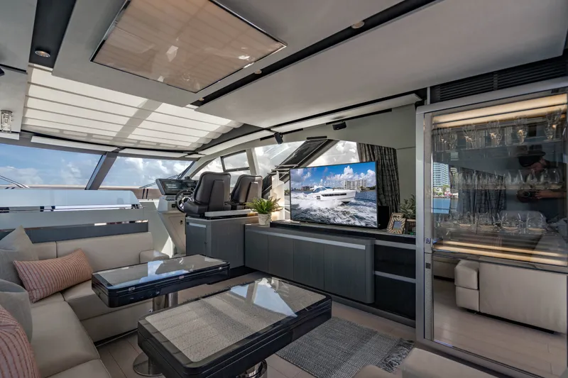 Slide: The Image of Azimut S7 2019 - 7219853