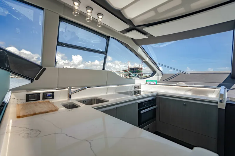 Slide: The Image of Azimut S7 2019 - 7219867