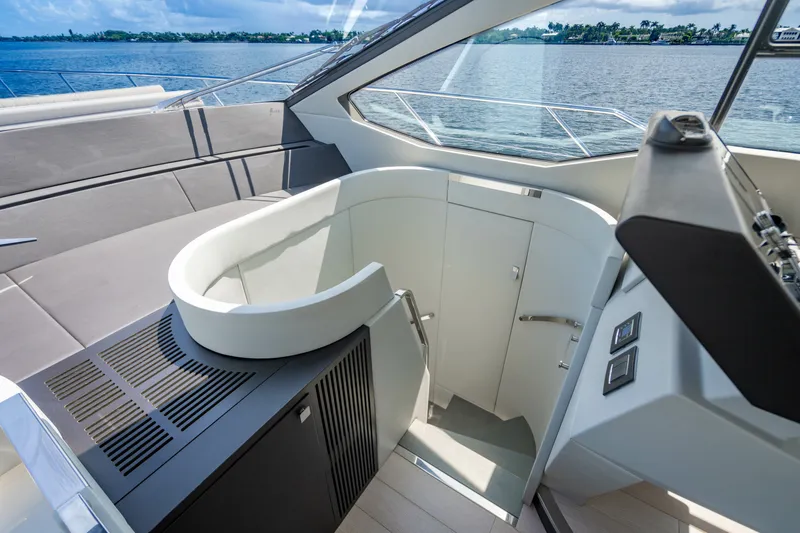 Slide: The Image of Azimut S7 2019 - 7219882