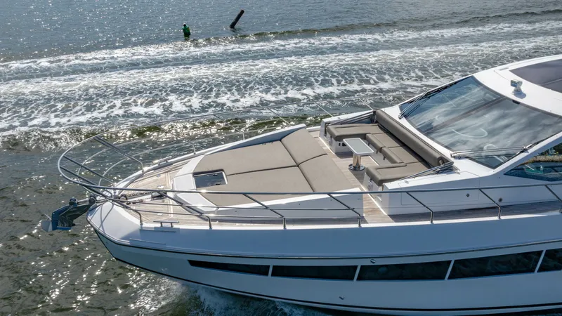 Slide: The Image of Azimut S7 2019 - 7219800