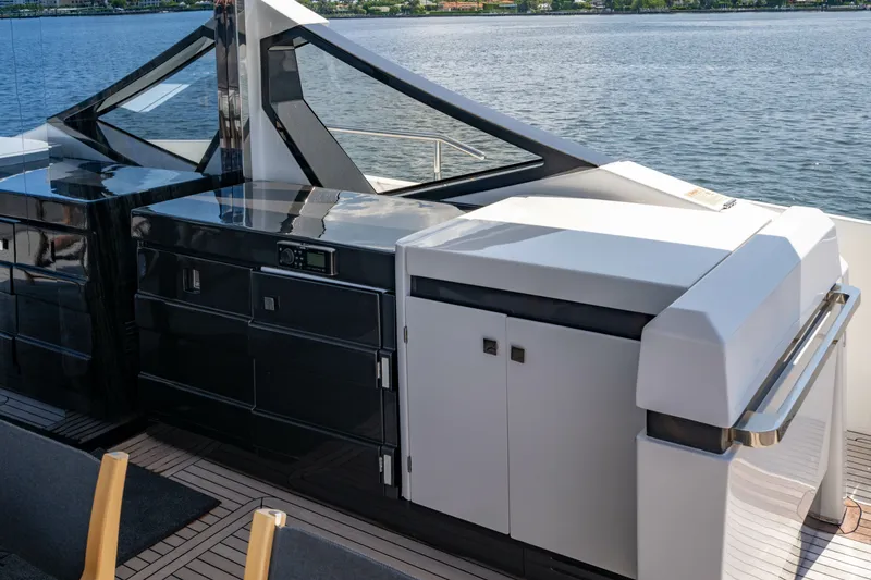 Slide: The Image of Azimut S7 2019 - 7219840