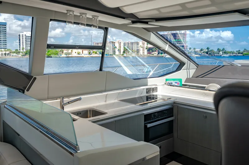 Slide: The Image of Azimut S7 2019 - 7219863