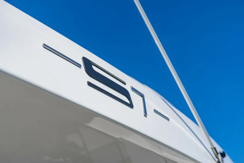 Slide: The Image of Azimut S7 2019 - 7219846