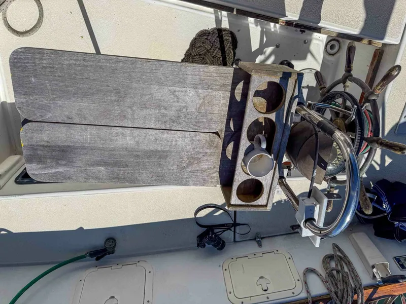 Slide: The Image of Cockpit table & wheel - 6004580