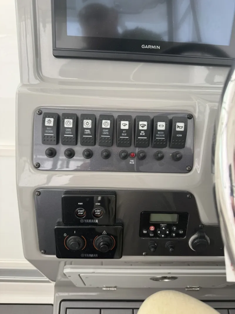 Slide: The Image of Robalo 305 2018 - 6003129