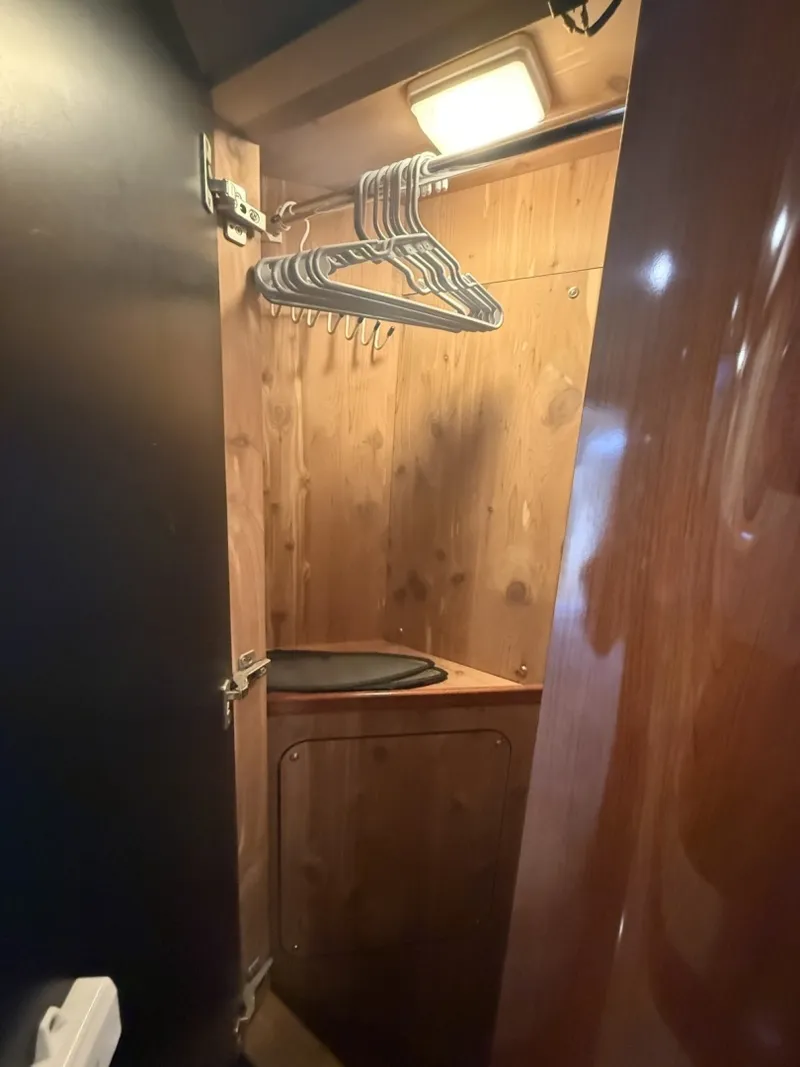 Slide: The Image of Sea Ray 390 Motor Yacht 2004 - 6003428