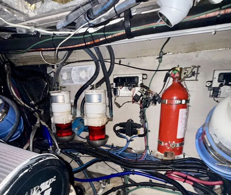 Slide: The Image of Sea Ray 390 Motor Yacht 2004 - 6003434