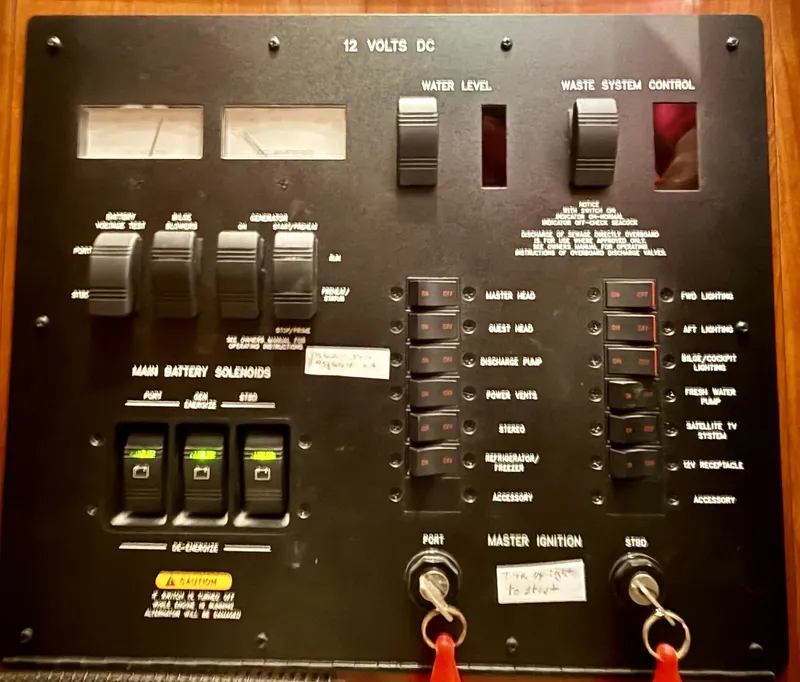 Slide: The Image of Sea Ray 390 Motor Yacht 2004 - 6003436