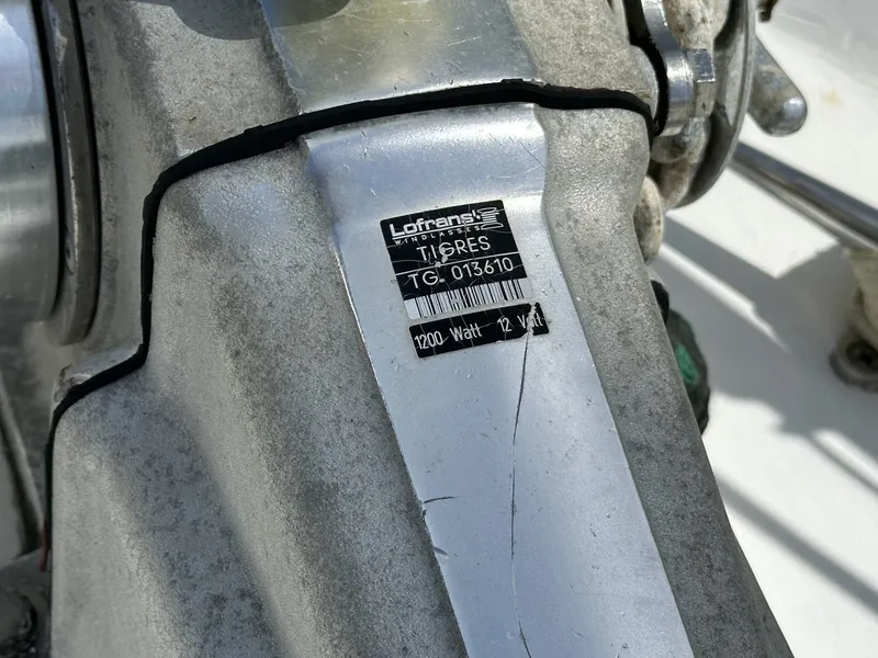 Slide: The Image of Valiant 40 1976 - 7509140