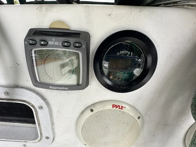 Slide: The Image of Valiant Valiant 40 1976 - 6033806