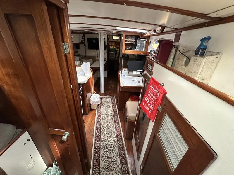 Slide: The Image of Valiant Valiant 40 1976 - 6033816