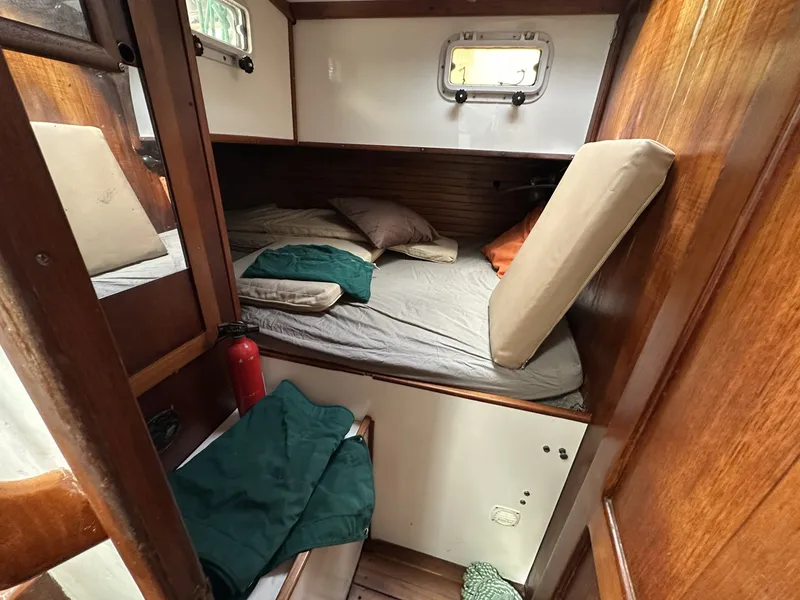 Slide: The Image of Valiant Valiant 40 1976 - 6033820