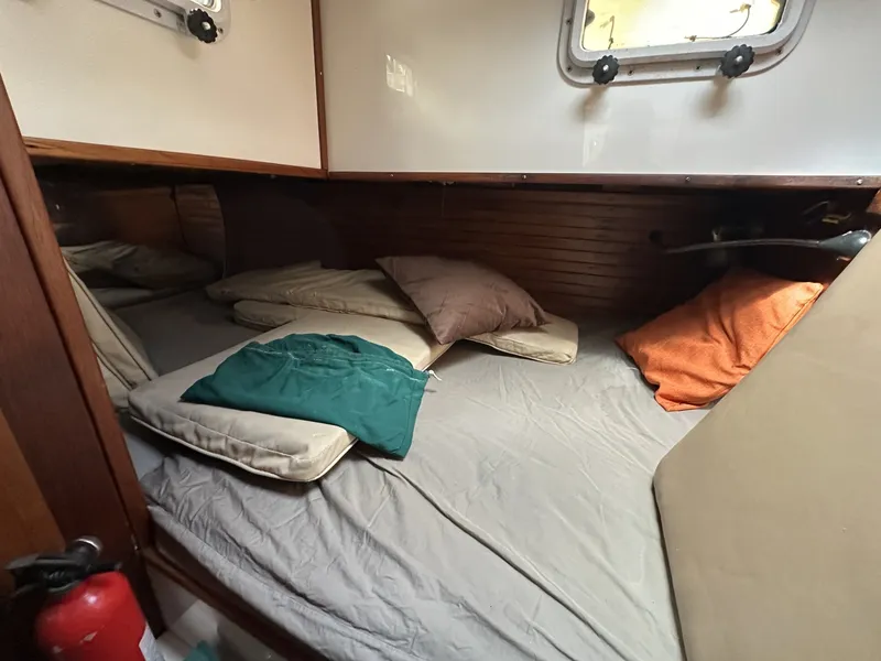 Slide: The Image of Valiant Valiant 40 1976 - 6033821