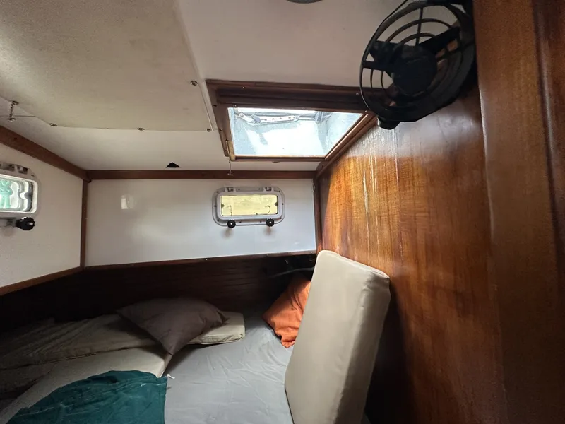 Slide: The Image of Valiant Valiant 40 1976 - 6033822