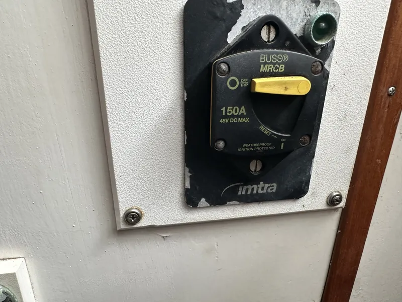 Slide: The Image of Valiant Valiant 40 1976 - 6033827