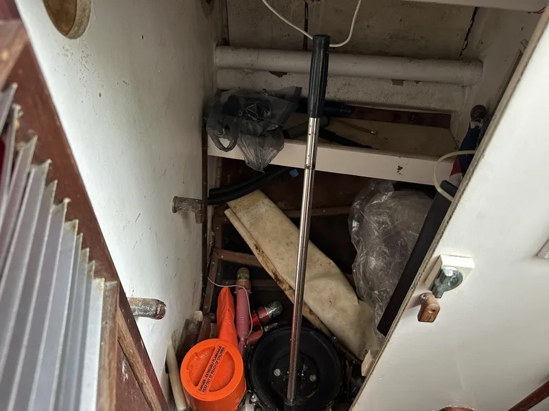 Slide: The Image of Valiant Valiant 40 1976 - 6033828