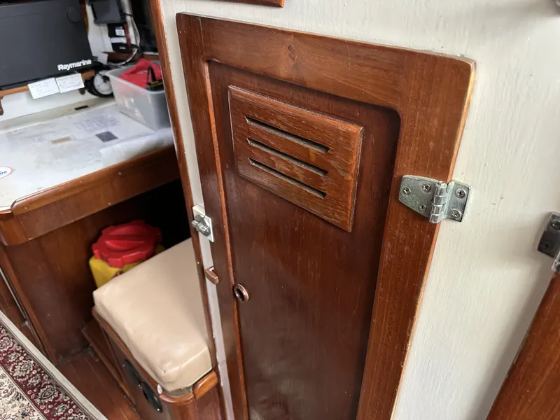 Slide: The Image of Valiant Valiant 40 1976 - 6033829