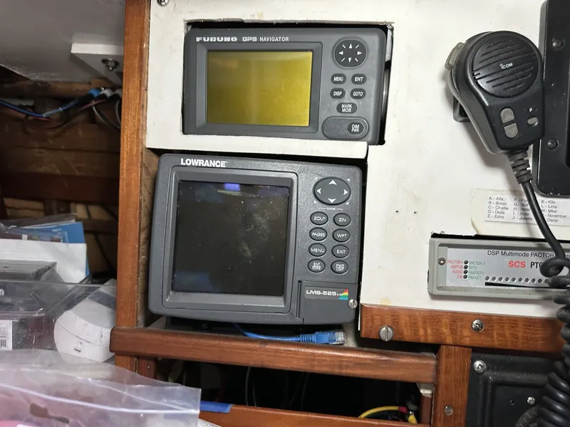 Slide: The Image of Valiant Valiant 40 1976 - 6033843