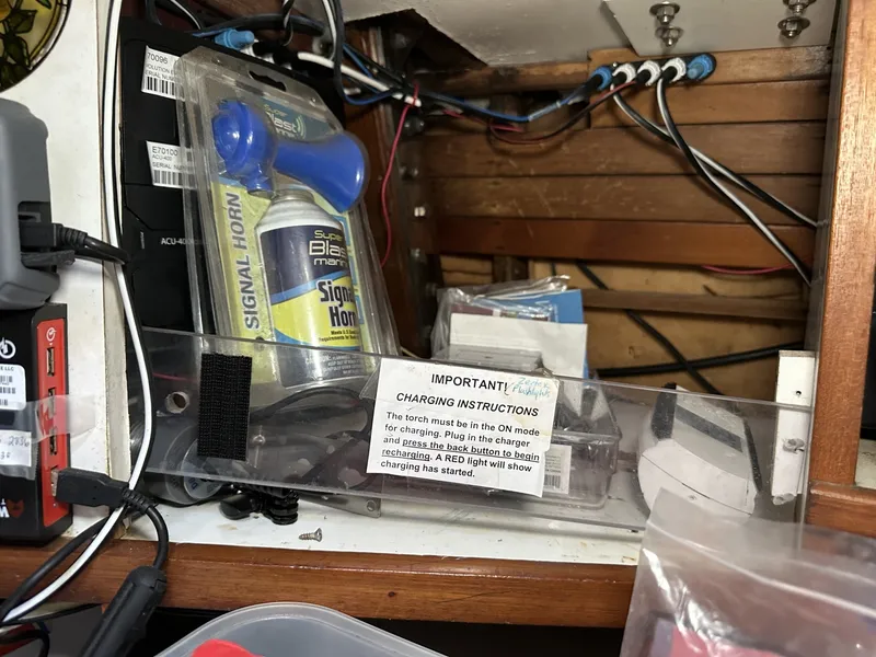 Slide: The Image of Valiant Valiant 40 1976 - 6033844