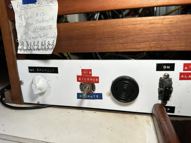 Slide: The Image of Valiant Valiant 40 1976 - 6033845