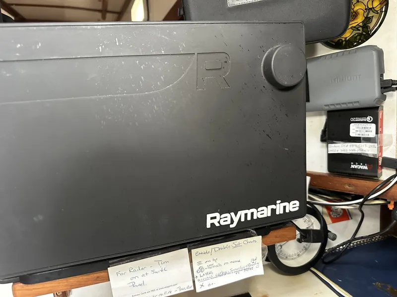 Slide: The Image of Valiant Valiant 40 1976 - 6033848