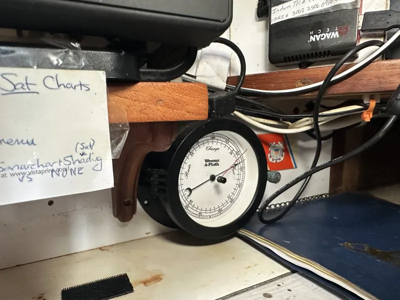 Slide: The Image of Valiant Valiant 40 1976 - 6033849