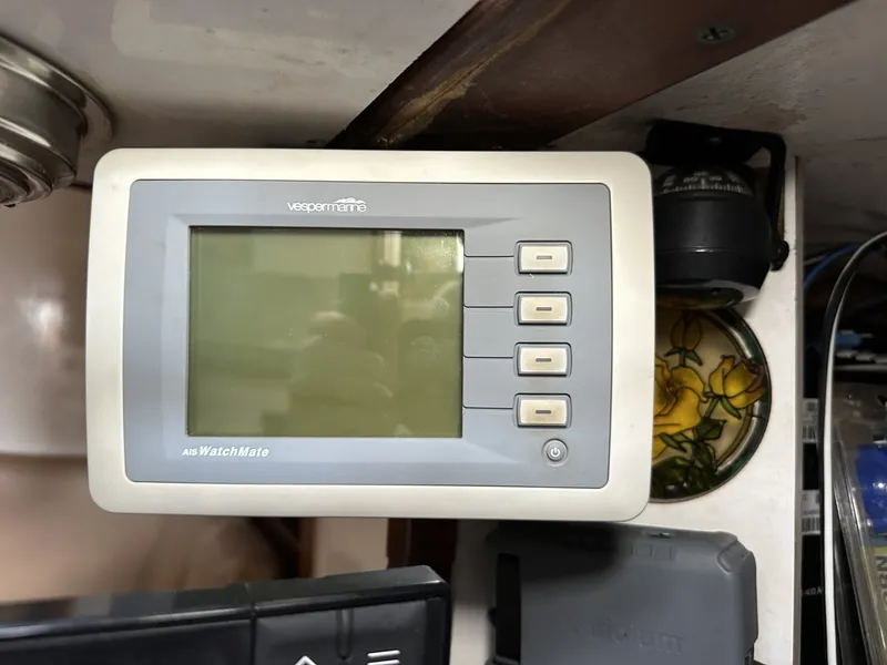 Slide: The Image of Valiant Valiant 40 1976 - 6033855