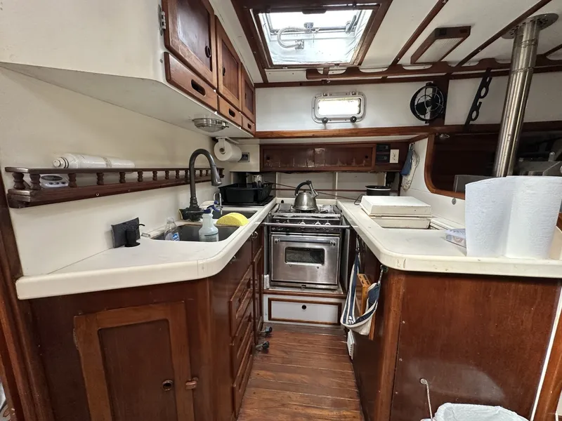 Slide: The Image of Valiant Valiant 40 1976 - 6033862