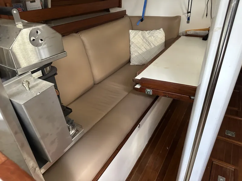 Slide: The Image of Valiant Valiant 40 1976 - 6033871