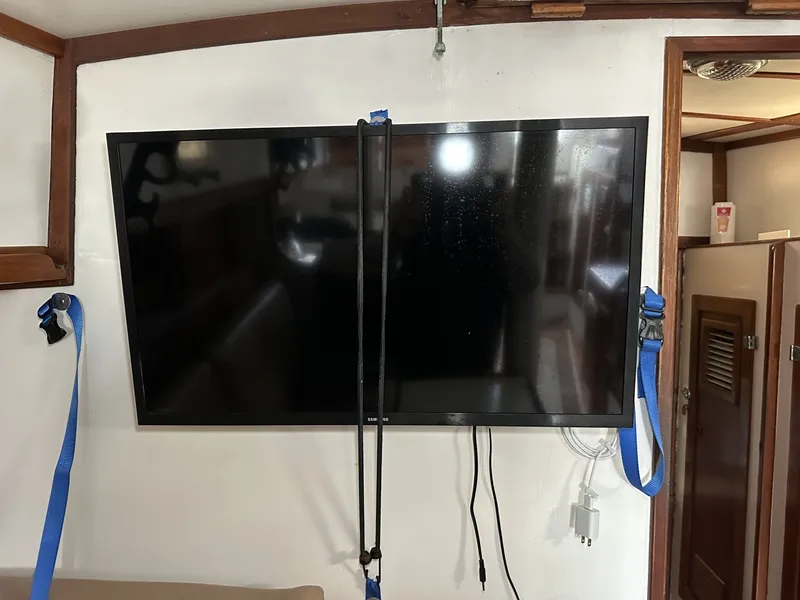 Slide: The Image of Valiant Valiant 40 1976 - 6033876