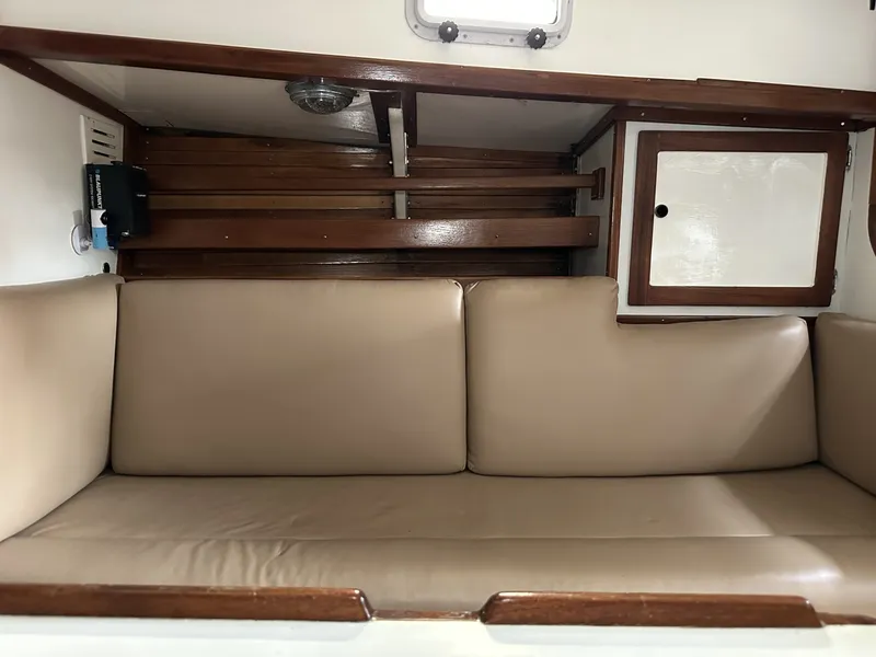 Slide: The Image of Valiant Valiant 40 1976 - 6033882