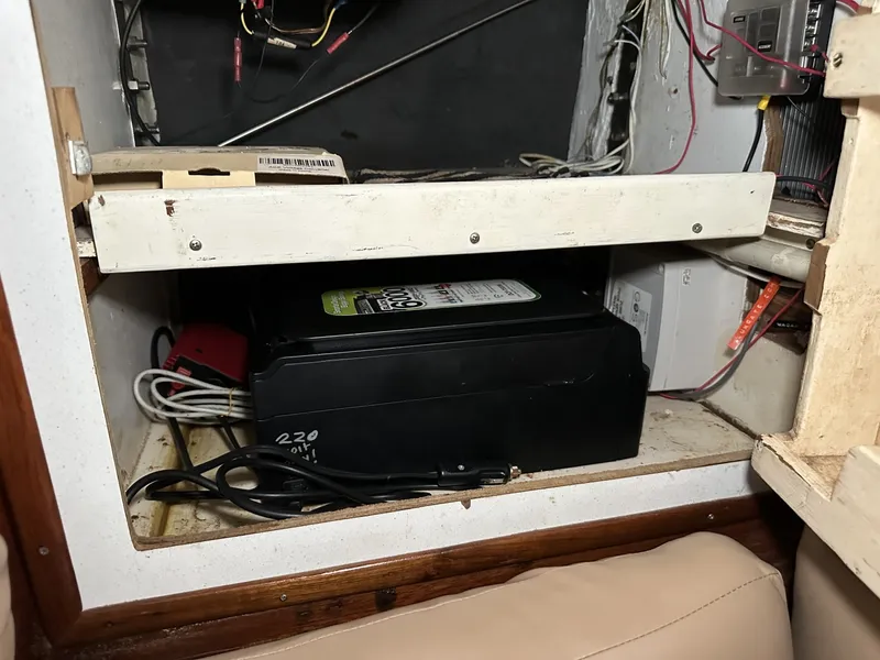 Slide: The Image of Valiant Valiant 40 1976 - 6033884