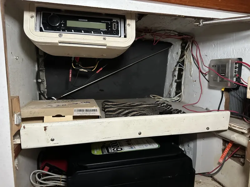 Slide: The Image of Valiant Valiant 40 1976 - 6033885