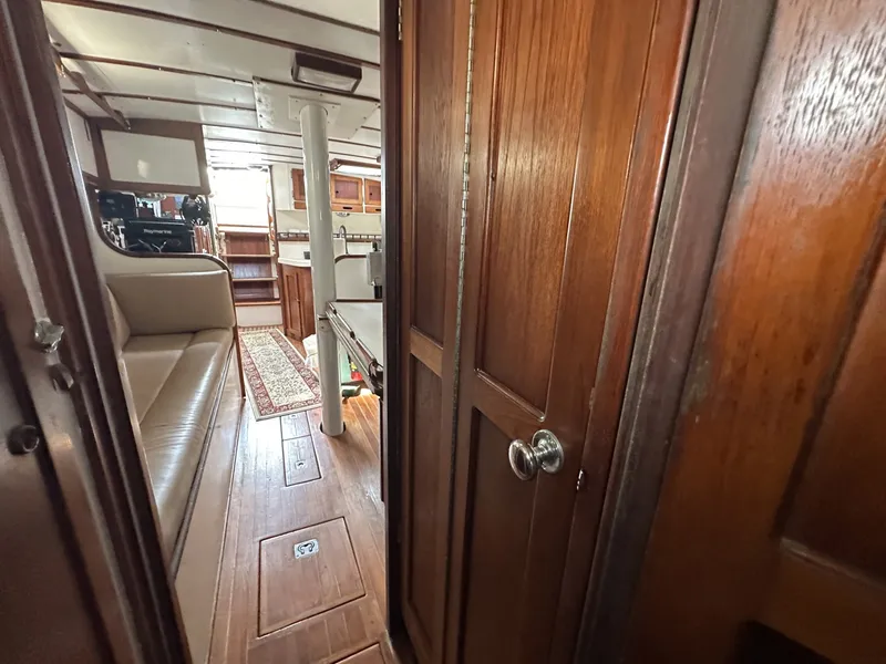 Slide: The Image of Valiant Valiant 40 1976 - 6033900