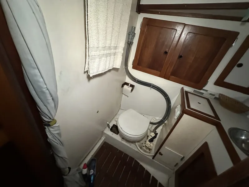 Slide: The Image of Valiant Valiant 40 1976 - 6033906