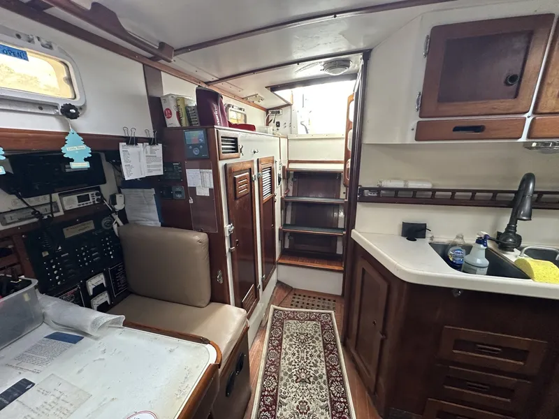 Slide: The Image of Valiant Valiant 40 1976 - 6033912