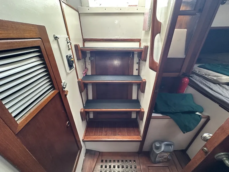 Slide: The Image of Valiant Valiant 40 1976 - 6033914