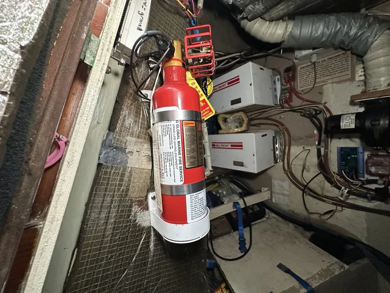 Slide: The Image of Valiant Valiant 40 1976 - 6033919