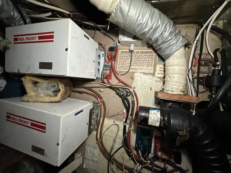 Slide: The Image of Valiant Valiant 40 1976 - 6033925