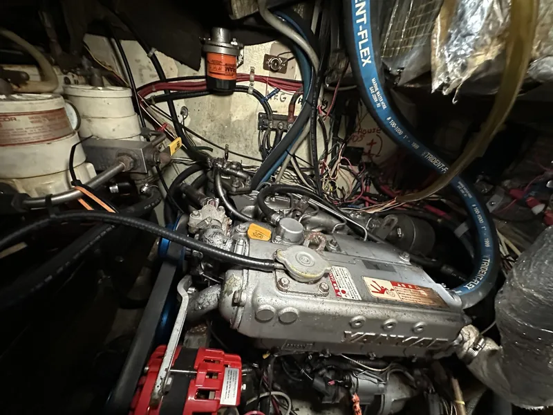 Slide: The Image of Valiant Valiant 40 1976 - 6033928