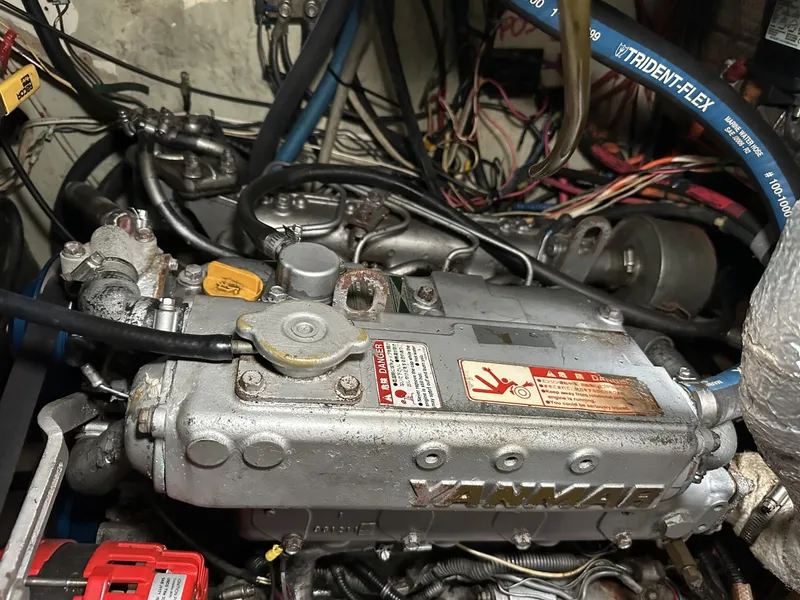 Slide: The Image of Valiant Valiant 40 1976 - 6033930