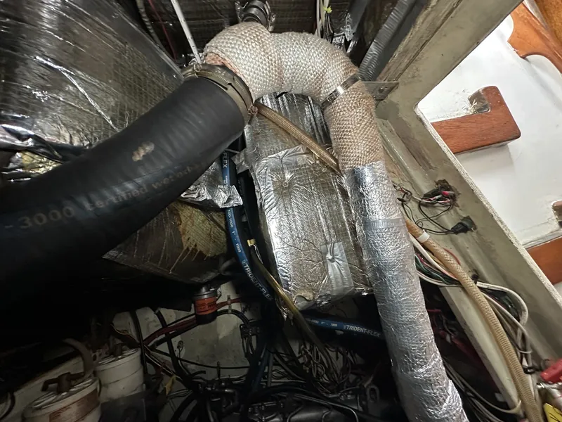 Slide: The Image of Valiant Valiant 40 1976 - 6033936