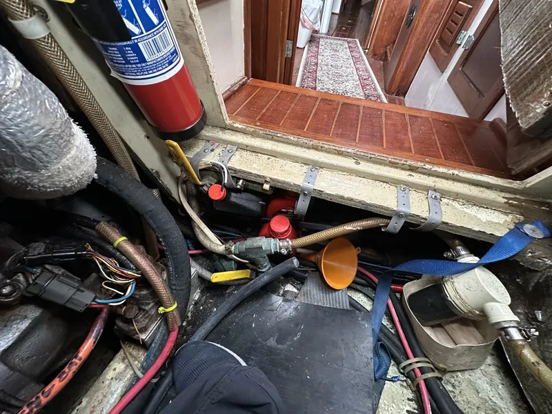 Slide: The Image of Valiant Valiant 40 1976 - 6033937