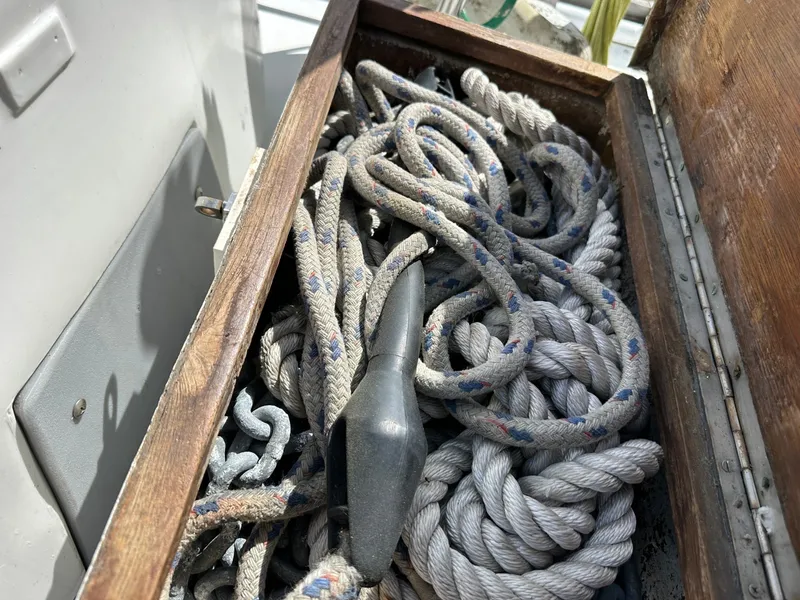 Slide: The Image of Valiant Valiant 40 1976 - 6033724