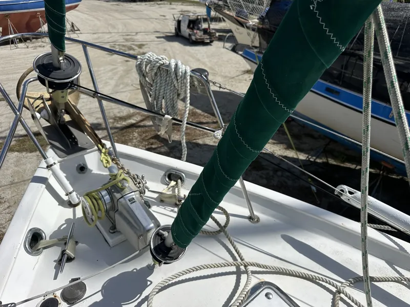 Slide: The Image of Valiant Valiant 40 1976 - 6033731