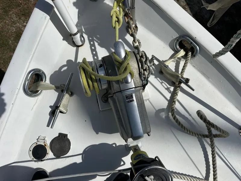 Slide: The Image of Valiant Valiant 40 1976 - 6033740