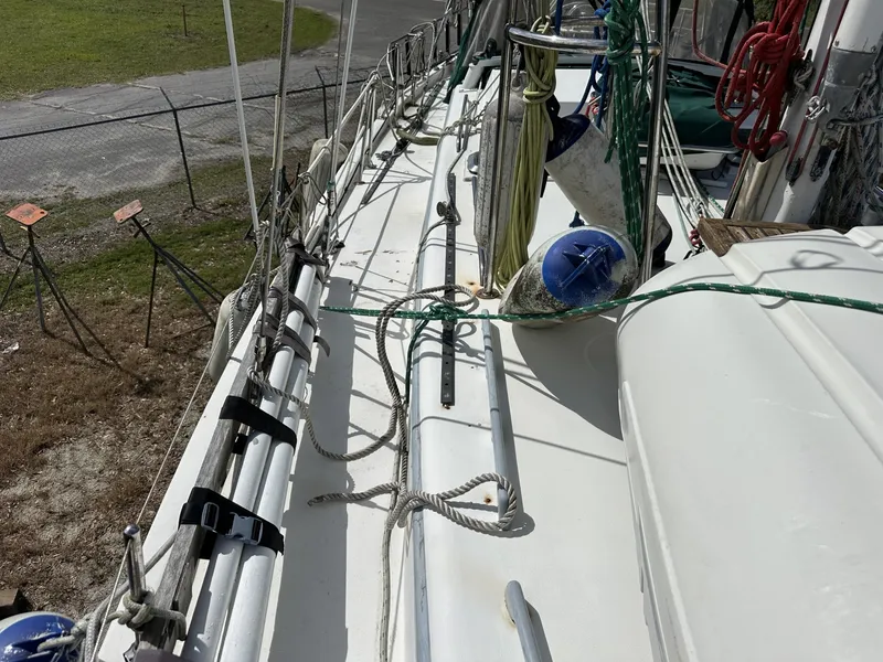 Slide: The Image of Valiant Valiant 40 1976 - 6033747