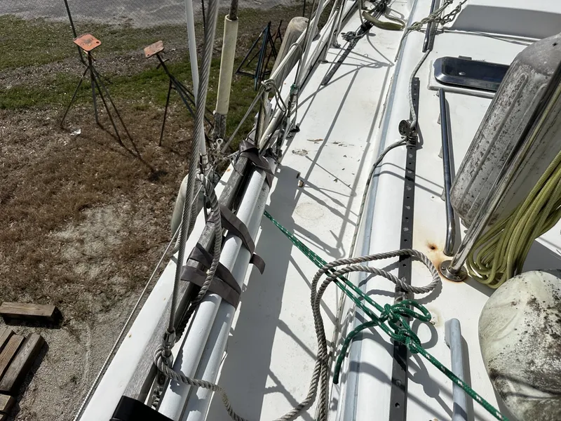 Slide: The Image of Valiant Valiant 40 1976 - 6033749